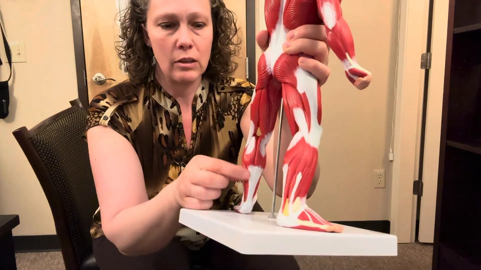 Effective Calf Massage Techniques Using a Massage Gun for Plantar Fasciitis Relief